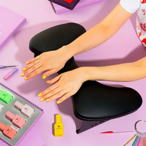 Reposamano acolchado. – DNKA NEGRO - More than nail store