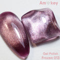 Frozen 013 DE LA RO - swatch cat eye ciruela violeta