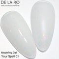 Gel modelador DE LA RO Your Spell 01 color aplicado en tips