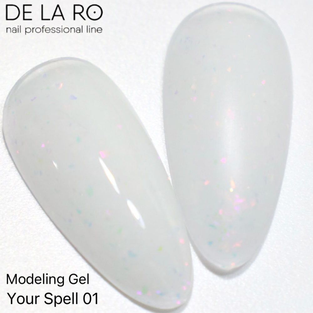 Gel modelador DE LA RO Your Spell 01 color aplicado en tips