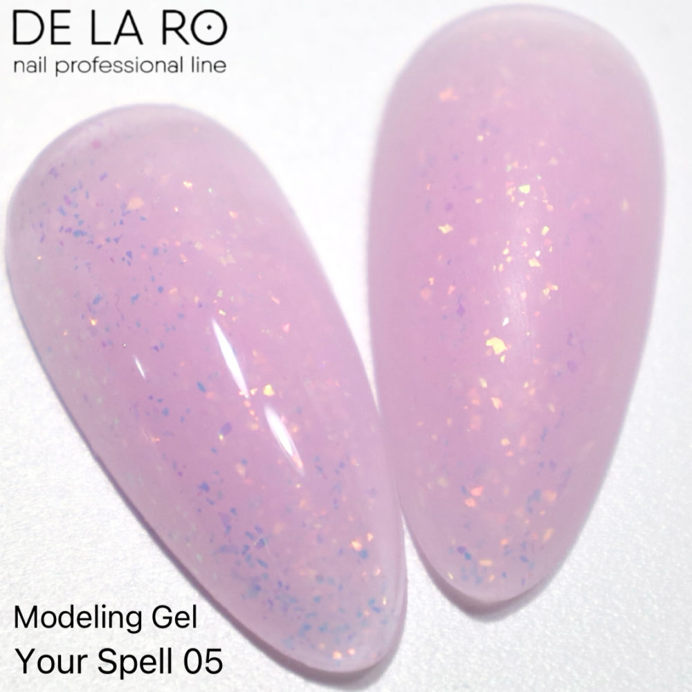 Gel modelador DE LA RO Your Spell 05 color aplicado en tips