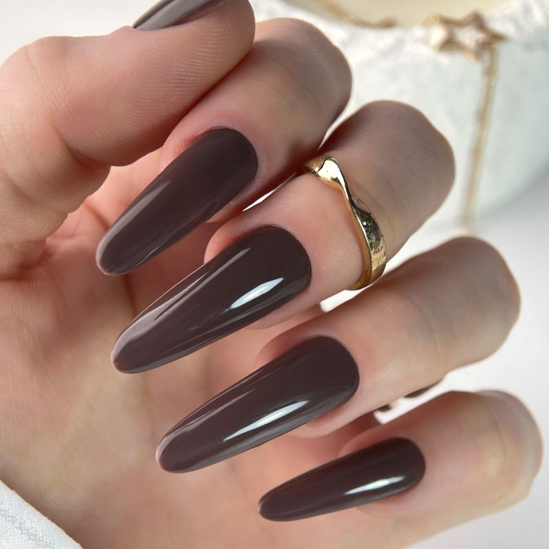 Mokko 01 DE LA RO - uñas