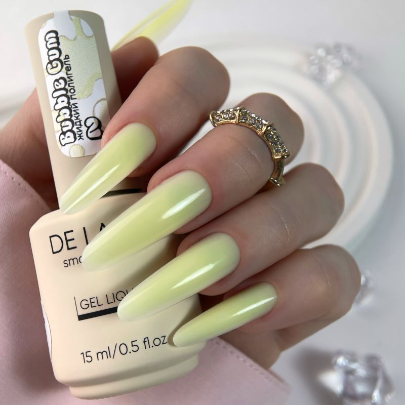 DE LA RO Polygel Bubble Gum 02 aplicado en uñas
