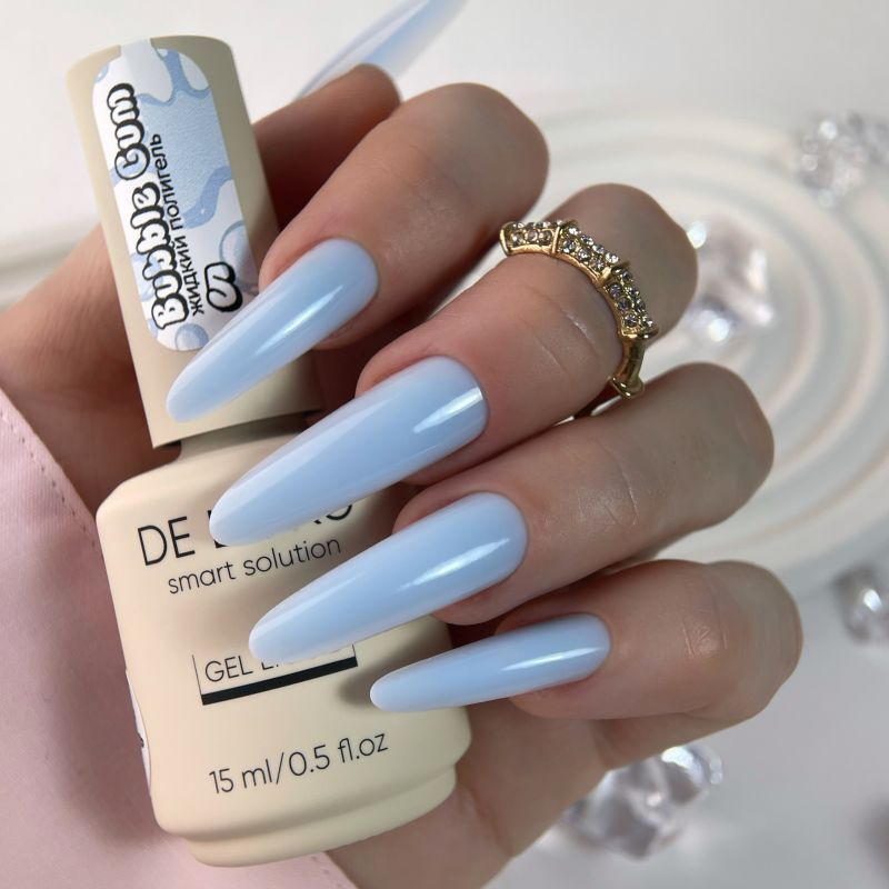 DE LA RO Polygel Bubble Gum 05 aplicado en uñas