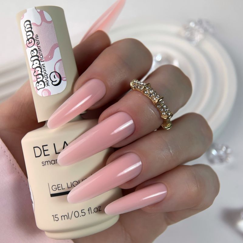 DE LA RO Polygel Bubble Gum 09 aplicado en uñas